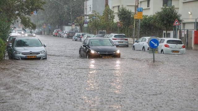 Тель-Авив затопило: улицы превратились в реки - vesty.co.il - Тель-Авив - Гуш-Дана