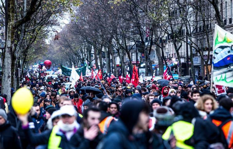 Филипп Эдуар - Французский Минфин призвал протестующих к компромиссу с правительством - news.ru - Франция - Протесты
