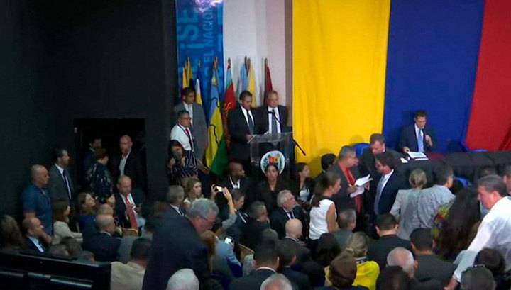 Хуан Гуайдо - Оппозиция Венесуэлы вновь назначила Гуайдо главой парламента - vesti.ru - Венесуэла