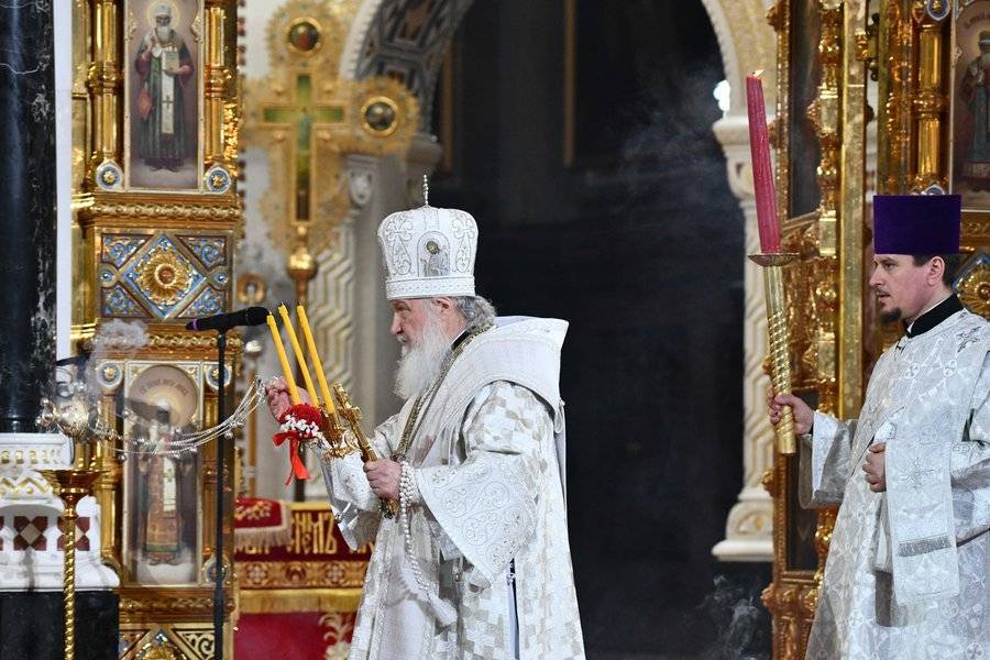патриарх Кирилл - Патриарх Кирилл поздравил православных с Рождеством - m24.ru - Русь