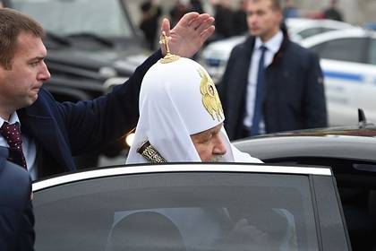 патриарх Кирилл - Патриарх Кирилл призвал не ставить благополучие на первое место - lenta.ru - Русь