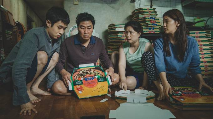 Пон Чжун Хо - "Паразиты" получили "Золотой глобус" за лучший иностранный фильм - piter.tv