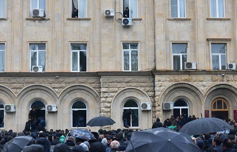 Рауль Хаджимбы - Абхазский парламент проголосовал за отставку президента - news.ru - Апсны - Парламент