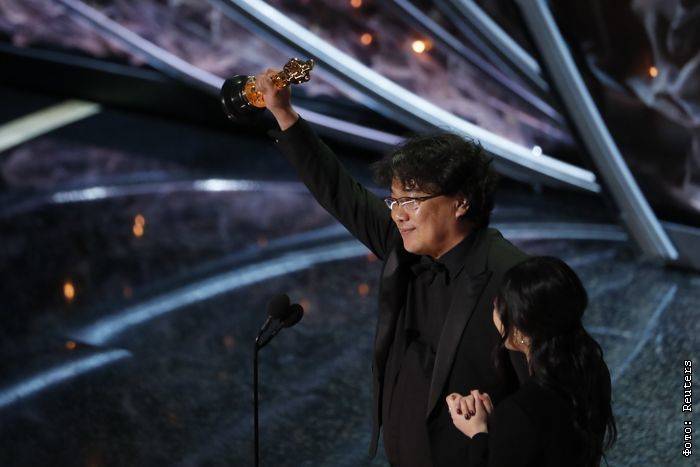 Педро Альмодовара - Пон Чжун Хо - Южнокорейский фильм "Паразиты" получил "Оскар" как лучший фильм на иностранном языке - interfax.ru - Москва - США - Лос-Анджелес - Испания