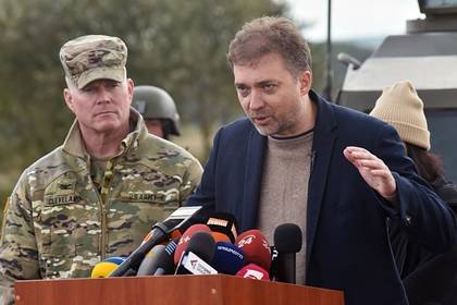 Андрей Загороднюк - Украина выступила против полного разведения войск в Донбассе - lenta.ru - Украина