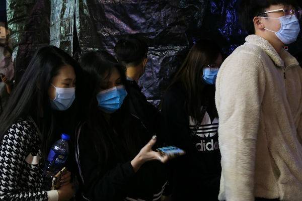 В Пекине задержали три десятка человек, подделывавших медицинские маски - trud.ru - Китай - Пекина