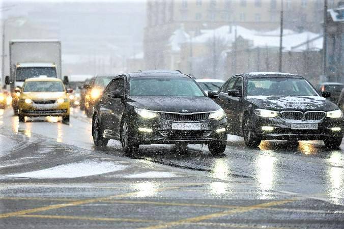 Столичных водителей призвали соблюдать осторожность из-за ухудшения погоды - vm.ru - Москва