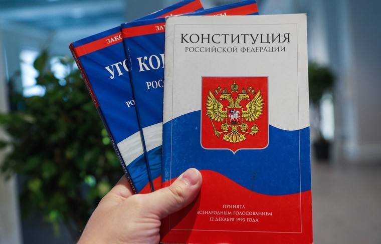 Владимир Путин - Голосование по поправкам в Конституцию пройдёт после подписи Путина - news.ru - Россия