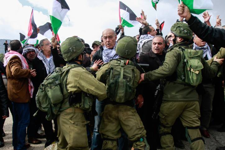 После митинга в Рамалле палестинцы напали на израильский КПП - Cursorinfo: главные новости Израиля - cursorinfo.co.il - США - Израиль
