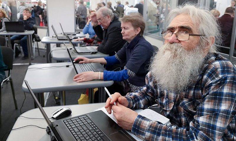 В России решили не отказываться от нового повышения пенсионного возраста - bloknot.ru - Россия