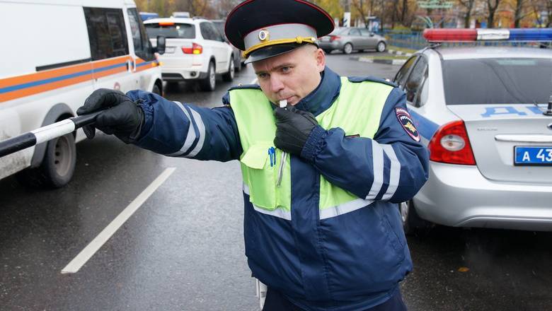 Петр Шкуматов - Цифра дня: автомобилистов в России штрафуют в 4 раза чаще, чем в других странах - newizv.ru - Германия