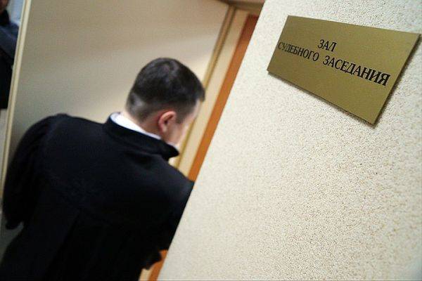 Александр Сапожников - Бывший начальник автотранспортного УФСИН покончил с собой в зале суда - eadaily.com