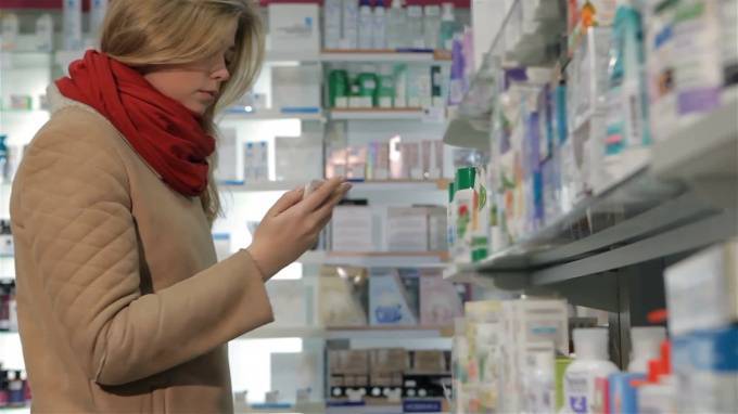 Минздрав может лишить лицензии завышающие цены аптеки - piter.tv - Россия - Санкт-Петербург