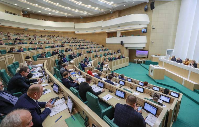 Сенаторы одобрили идею закрепления в Конституции РФ особых территорий - news.ru - Россия