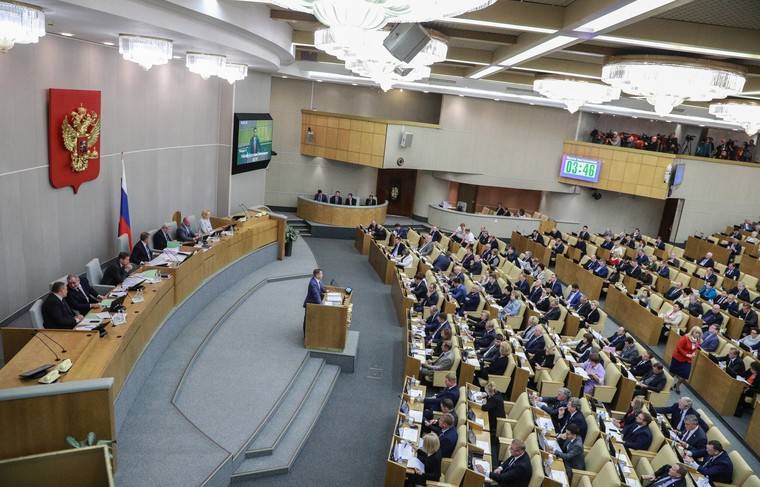 Дмитрий Песков - В Госдуме поддержали идею об изменении президентской квоты в СФ - news.ru