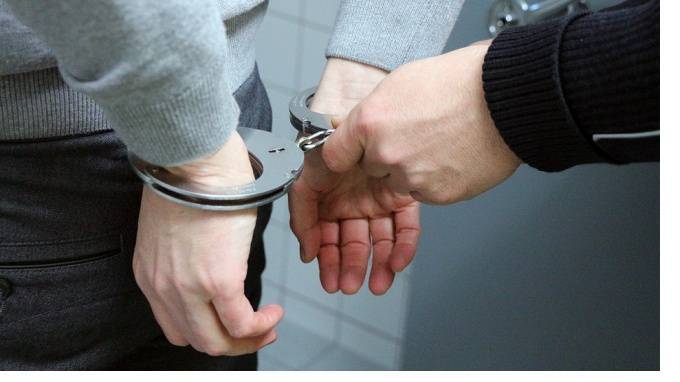 Суд отправил под домашний арест петербургского муниципального депутата Ившину - piter.tv - Санкт-Петербург - район Красносельский