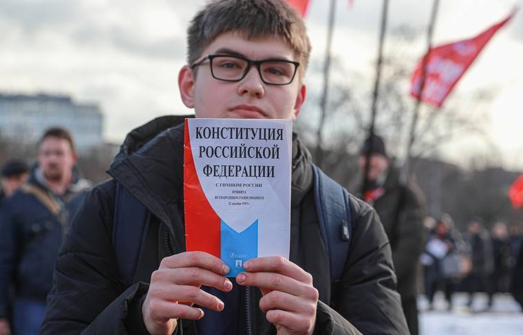 Песков предложил набраться терпения по вопросу реформы Конституции - news.ru