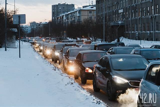 В России резко сократилось производство легковых автомобилей - gazeta.a42.ru - Россия