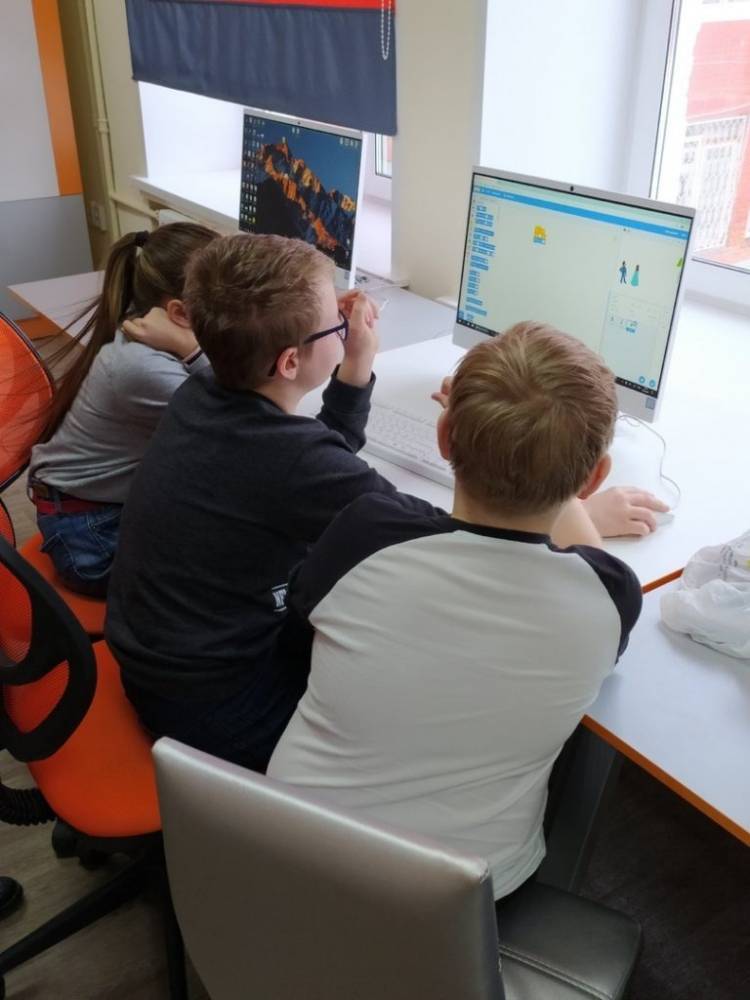 Глазовские школьники создали собственные компьютерные игры - gorodglazov.com