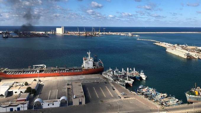 В ливийской столице уничтожили турецкое судно с оружием - piter.tv - Турция - Ливия - Триполи