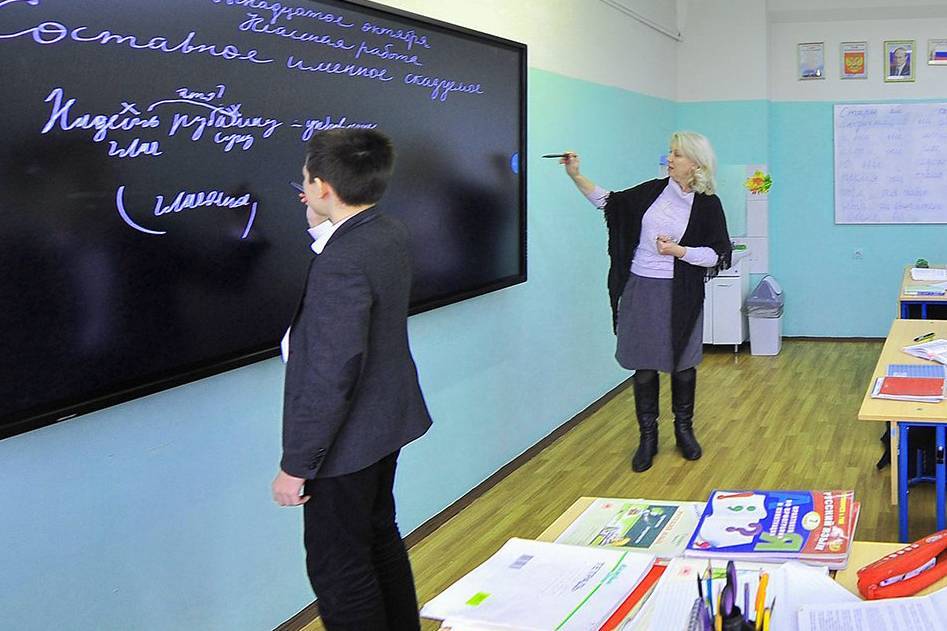 Ученики школ Смоленска вернулись к занятиям после карантина по гриппу - vm.ru - Смоленск