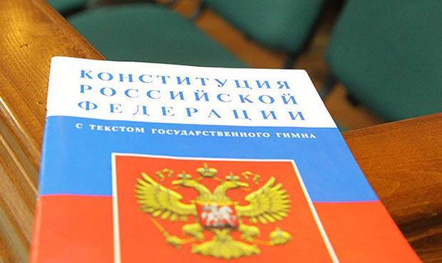 Николай Булаев - Работникам крупных предприятий разрешат проголосовать по изменению Конституции на рабочем месте - og.ru - Россия