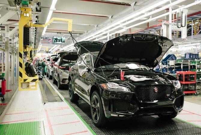 Jaguar Land Rover может остановить заводы в Британии из-за коронавируса - autostat.ru - Китай - Англия - Великобритания