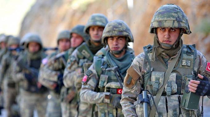 Турецкие военные пошли в наступление в Идлибе - piter.tv - Сирия