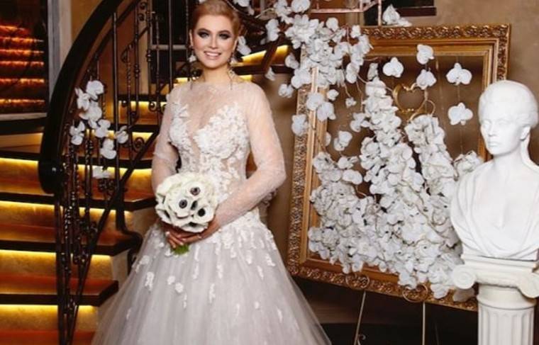 Алена Ленина - Лена Ленина рассказала, как выбрала свадебное платье за 10 млн рублей - news.ru