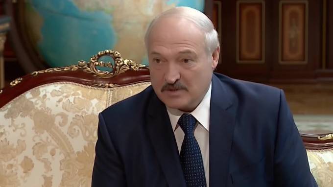 Лукашенко заявил о предложении Путина компенсировать выпадающие доходы - piter.tv - Россия - Белоруссия - Минск - Александр Лукашенко - Владимир Путин