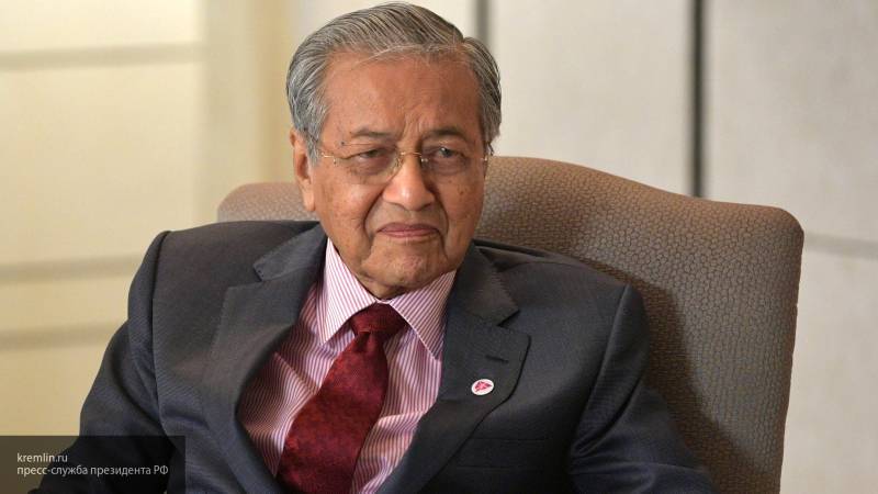 Мохамад Махатхир - Премьер-министр Малайзии Мохамад покинет пост, когда сам этого захочет - nation-news.ru - Малайзия