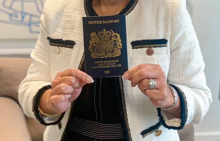 Паспорта британцев станут синими после Brexit - news.ru - Великобритания
