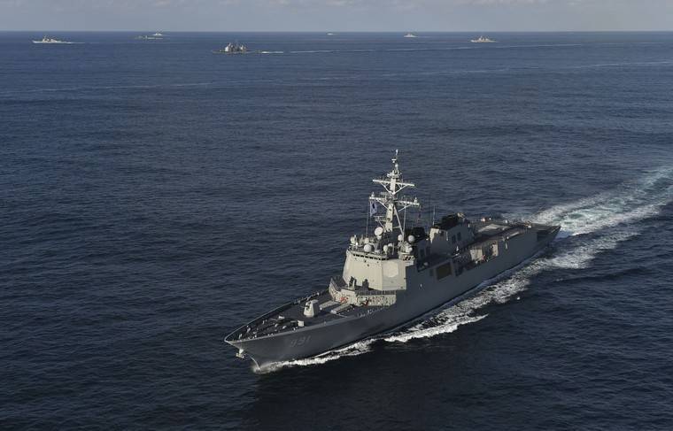 Турецкую подлодку обнаружили рядом с эсминцем ВМС США в Чёрном море - news.ru - Россия - США