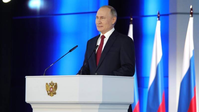 Владимир Путин - Путин предложил стать членами Общественной палаты 40 россиянам - polit.info - Россия
