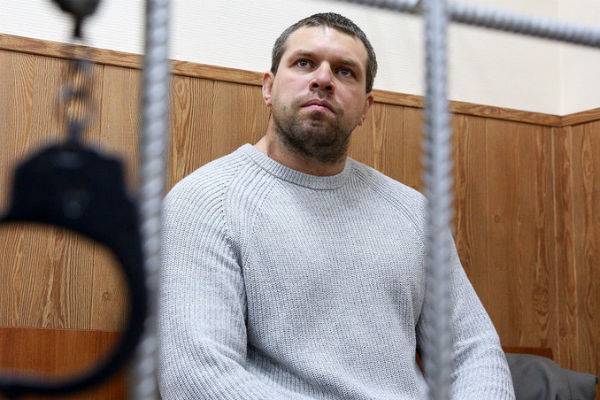 Иван Голунов - Денис Коновалов - Полицейского, подбросившего наркотики Голунову, отпустили под домашний арест - trud.ru - Москва