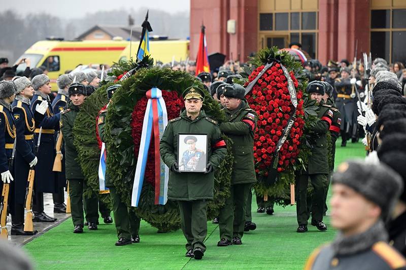 Дмитрий Язов - Язова похоронили на военном кладбище в Мытищах - tvc.ru