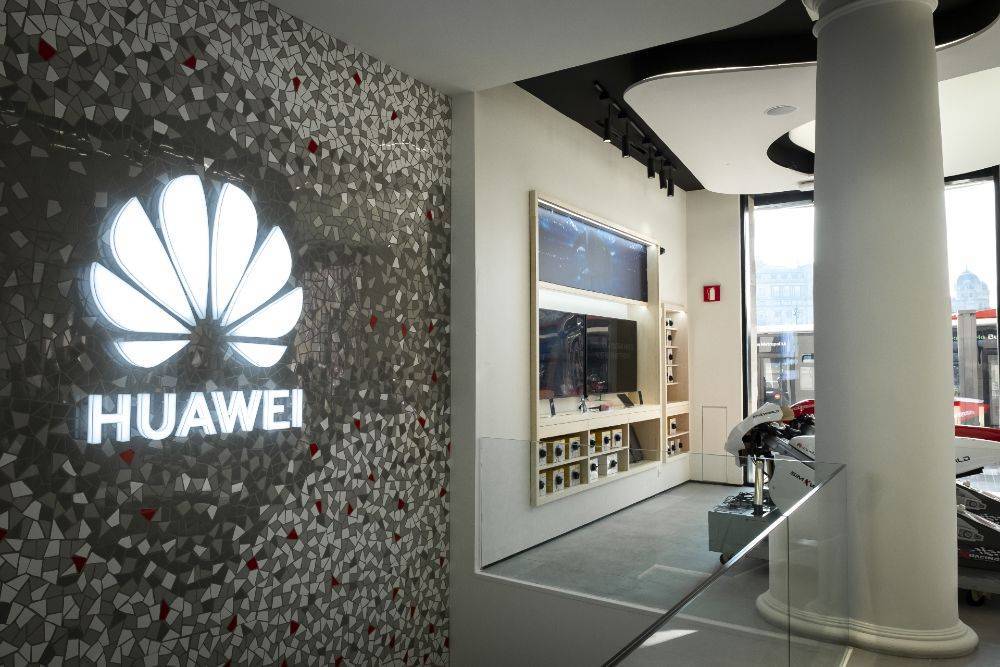 Huawei построит во Франции завод по производству оборудования для сетей 5G - rtvi.com - Франция