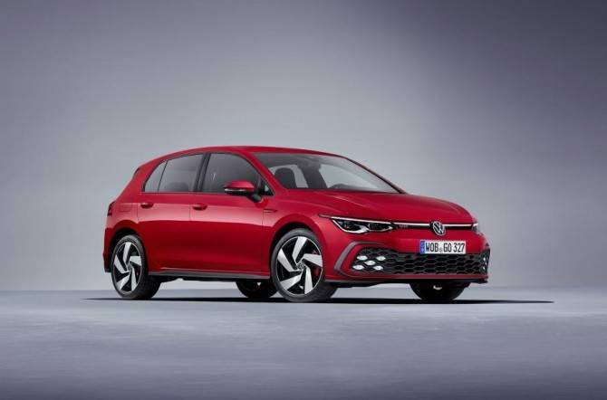 Volkswagen представил три спортверсии нового Golf - autostat.ru
