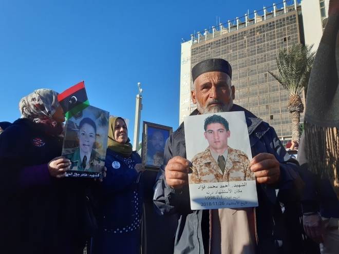 Файеза Саррадж - Жители Бенгази вышли на массовое шествие против вмешательства Турции в ливийский кризис - inforeactor.ru - Турция - Анкара - Бенгази