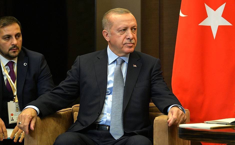 Владимир Путин - Тайип Эрдоган - Эрдоган призвал Путина не вмешиваться в действия Турции в Сирии - vm.ru - Россия - Сирия - Турция