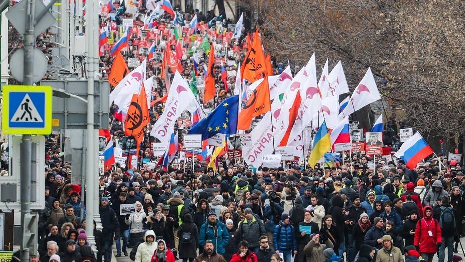 Илья Яшин - Борис Немцов - МВД насчитало на шествии в память о Немцове в Москве 10,5 тысяч человек - dp.ru - Москва