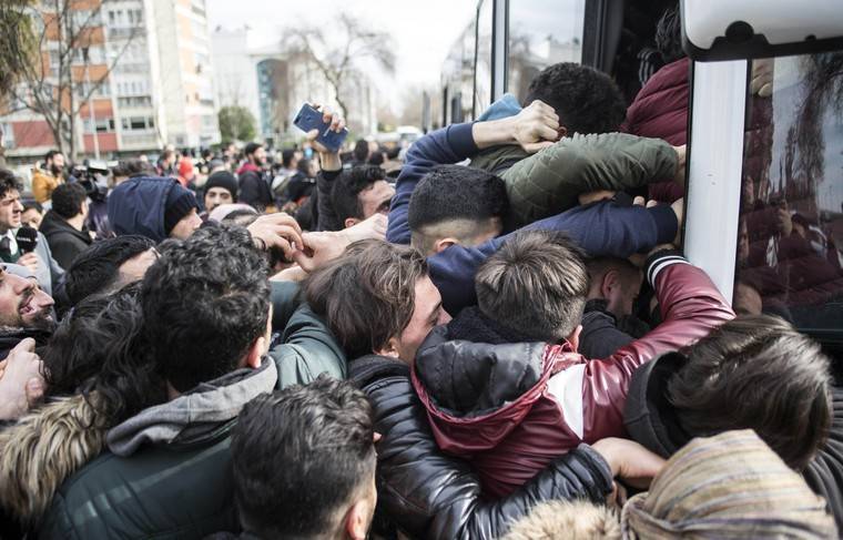 Жозепом Боррелем - Эрдогана обвинили в использовании беженцев в политических целях - news.ru - Турция - Германия