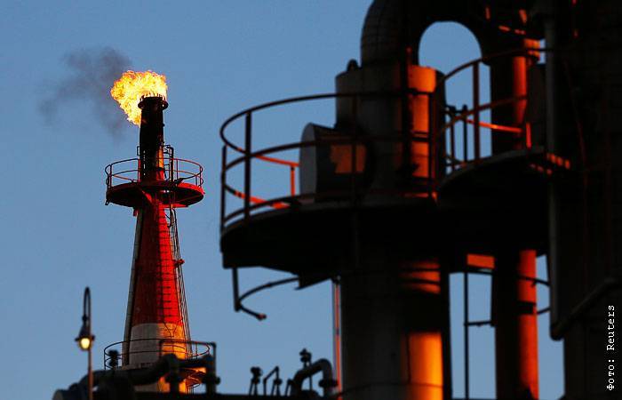 Цена Brent упала до минимума за 13 месяцев - interfax.ru - Москва - Китай - Лондон - Нью-Йорк