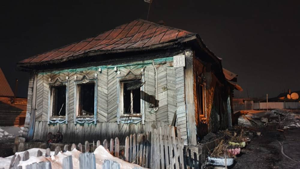 СК опубликовал фото с места пожара в Кузбассе, в котором погибли трое детей и взрослый - gazeta.a42.ru - Гурьевск