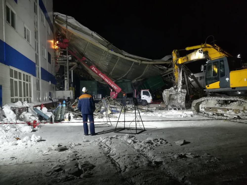 Появилось видео демонтажа рухнувшего здания завода в Кузбассе - gazeta.a42.ru - Прокопьевск