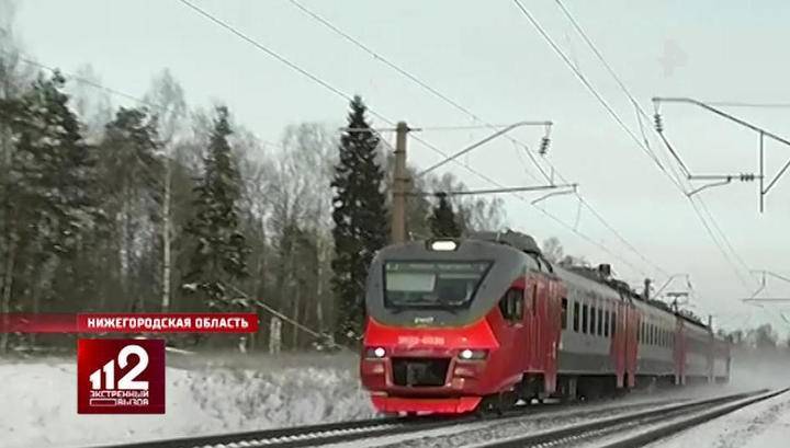 В Нижнем Новгороде мужчина напал с ножом на соседей и попал под поезд - vesti.ru - Нижний Новгород