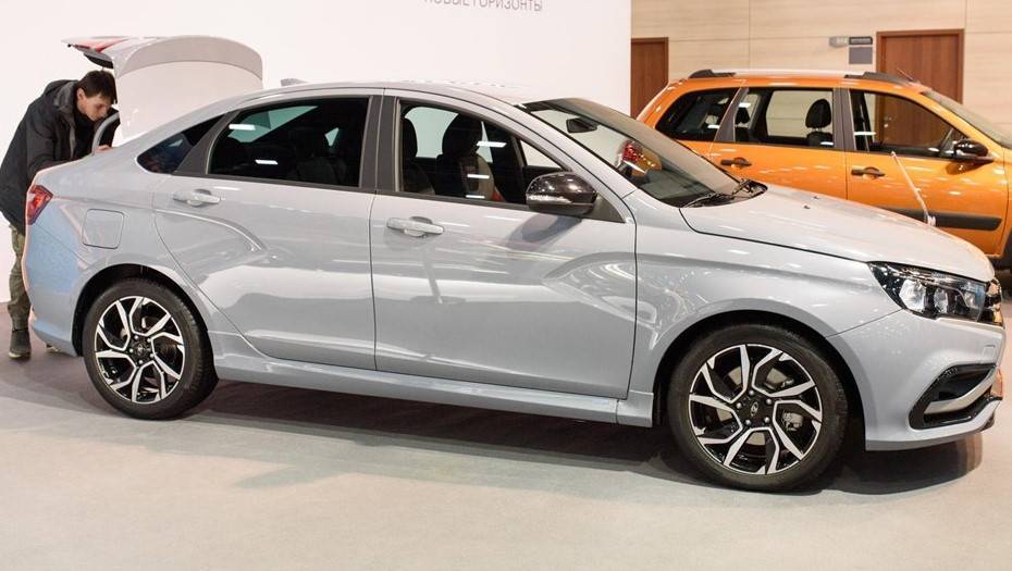 В 2019 году автомобили в России подорожали на 8-10% - dp.ru - Россия