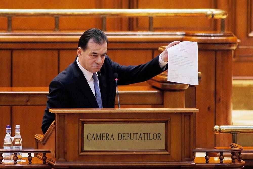 Клаус Йоханнис - В Румынии парламент вынес вотум недоверия действующему правительству - rtvi.com