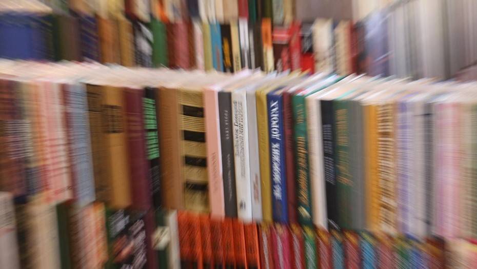 Стивен Кинг - Дарья Донцова - Стивен Кинг обошел Дарью Донцову в рейтинге самых издаваемых авторов в России - dp.ru - Россия