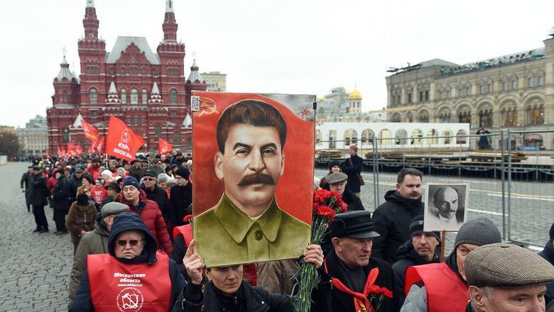 Историк: «Сталинизм пророс слишком глубоко и большинству кажется естественным...» - newizv.ru - Россия